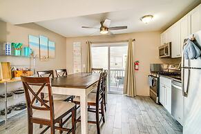 Bright Brigantine Townhome: Steps to Beach Access!