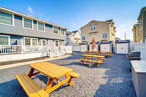 Bright Brigantine Townhome: Steps to Beach Access!