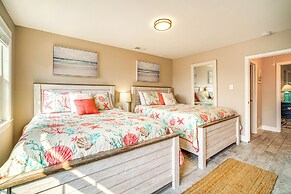 Bright Brigantine Townhome: Steps to Beach Access!
