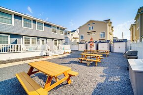 Bright Brigantine Townhome: Steps to Beach Access!