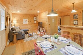 Cozy Acadia Area Cabin, Walk to Beach & Lighthouse