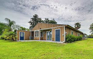 Spacious Micanopy Farmhouse w/ Luxurious Pool!