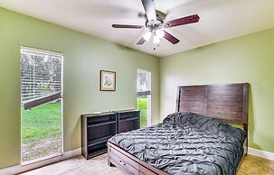 Spacious Micanopy Farmhouse w/ Luxurious Pool!