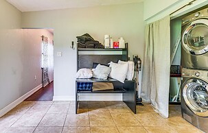 Spacious Micanopy Farmhouse w/ Luxurious Pool!