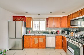 9 Mi to Dtwn Boston: Cozy Malden Apartment