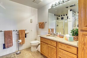 Waterfront Kingston Getaway: Beach Access On-site!