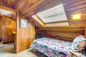 Waterfront Kingston Getaway: Beach Access On-site!