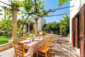 4024 Casina Litta by Barbarhouse