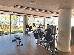 Setai Yacht Premium - By Almare Flats