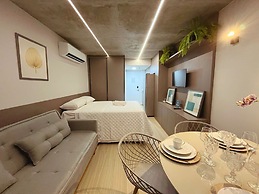 Setai Yacht Premium - By Almare Flats