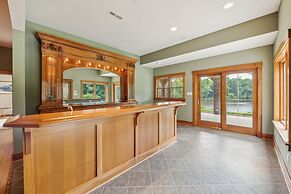 Hidden Waterfront Luxury Oasis With 9-acre Pond 5 Bedroom Home by RedA