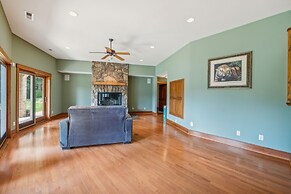 Hidden Waterfront Luxury Oasis With 9-acre Pond 5 Bedroom Home by RedA