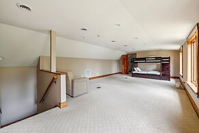 Hidden Waterfront Luxury Oasis With 9-acre Pond 5 Bedroom Home by RedA