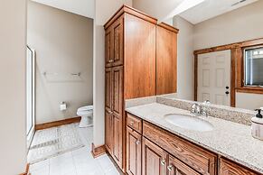 Hidden Waterfront Luxury Oasis With 9-acre Pond 5 Bedroom Home by RedA