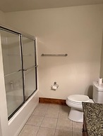 Hidden Waterfront Luxury Oasis With 9-acre Pond 5 Bedroom Home by RedA