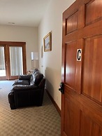 Hidden Waterfront Luxury Oasis With 9-acre Pond 5 Bedroom Home by RedA