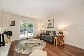 Family-friendly Getaway Near Slide Hill Park 3 Bedroom Home by RedAwni