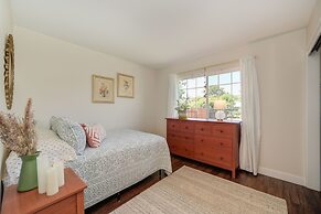 Family-friendly Getaway Near Slide Hill Park 3 Bedroom Home by RedAwni