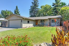 Family-friendly Getaway Near Slide Hill Park 3 Bedroom Home by RedAwni