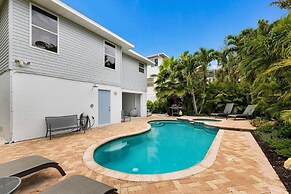 Bean Point Bliss 3 Bedroom Home by RedAwning