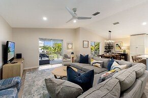 Bean Point Bliss 3 Bedroom Home by RedAwning