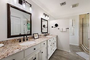 Bean Point Bliss 3 Bedroom Home by RedAwning