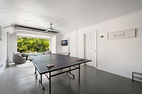 Bean Point Bliss 3 Bedroom Home by RedAwning