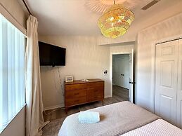 Bean Point Bliss 3 Bedroom Home by RedAwning