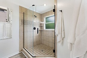 Bean Point Bliss 3 Bedroom Home by RedAwning