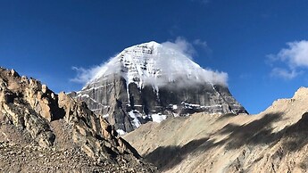 Explore Tibet
