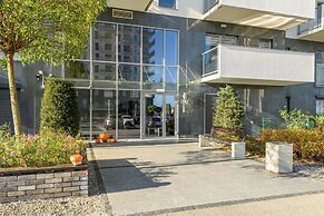 Albatross Tower by Grand Apartments