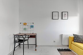 Albatross Tower by Grand Apartments