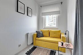 Albatross Tower by Grand Apartments