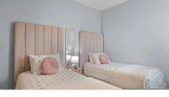 NEW Home 8 Bedrooms At Bella Vida Resort