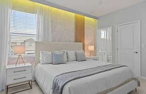 New Home 8 Bedrooms At Bella Vida