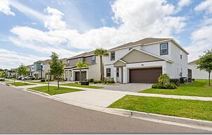 New Home 8 Bedrooms At Bella Vida