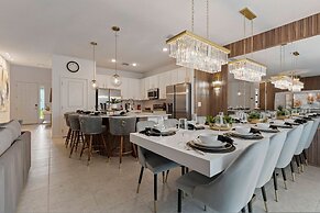 Brand New Home 8 Bedrooms At Bella Vida