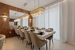 Brand New Home 8 Bedrooms At Bella Vida