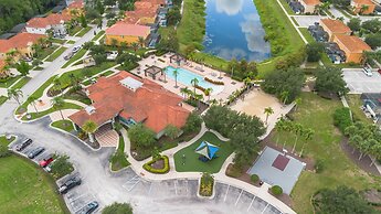 Brand New Home 8 Bedrooms At Bella Vida