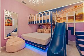 Brand New Home 8 Bedrooms At Bella Vida