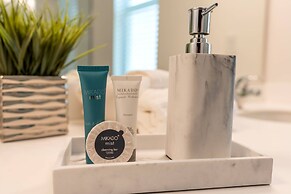 Brand New Home 8 Bedrooms At Bella Vida