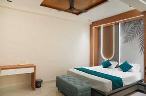 HOTEL RAJ PALACE