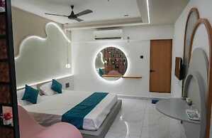 HOTEL RAJ PALACE
