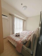 S & E condo with Panoramic view