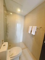 S & E condo with Panoramic view