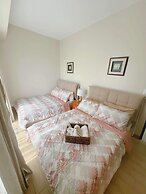 S & E condo with Panoramic view