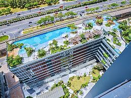 The Lumiere Luxury Citypoint ANGIA