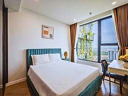 The Lumiere Luxury Citypoint ANGIA