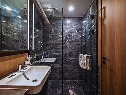 The Lumiere Luxury Citypoint ANGIA