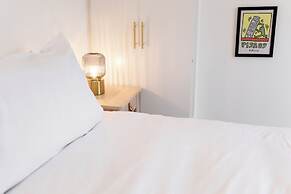 Bright & Airy 2BD - 10min walk to Centre